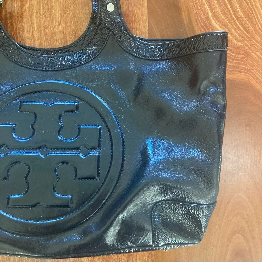 Tory Burch Bombe Tote Black Crackle Leather XL Logo Embossed Silver Satchel - Picture 6 of 14
